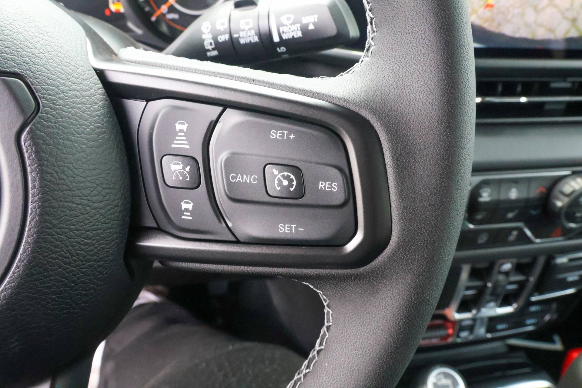 New 2026 Jeep Wrangler Unlimited Rubicon AWD/4WD image 28