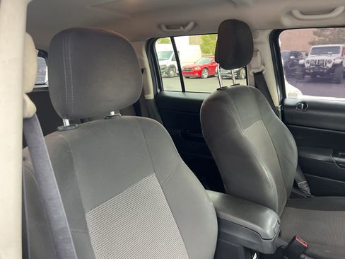 Used 2016 Jeep Patriot Latitude image 22