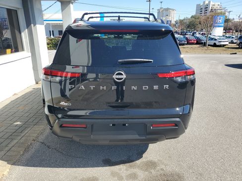 New 2026 Nissan Pathfinder SV image 4