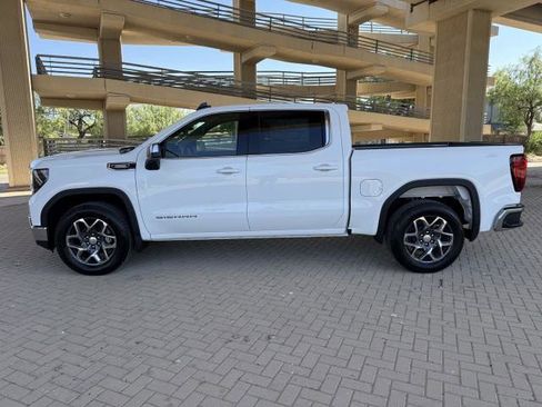 New 2026 GMC Sierra 1500 SLE image 5