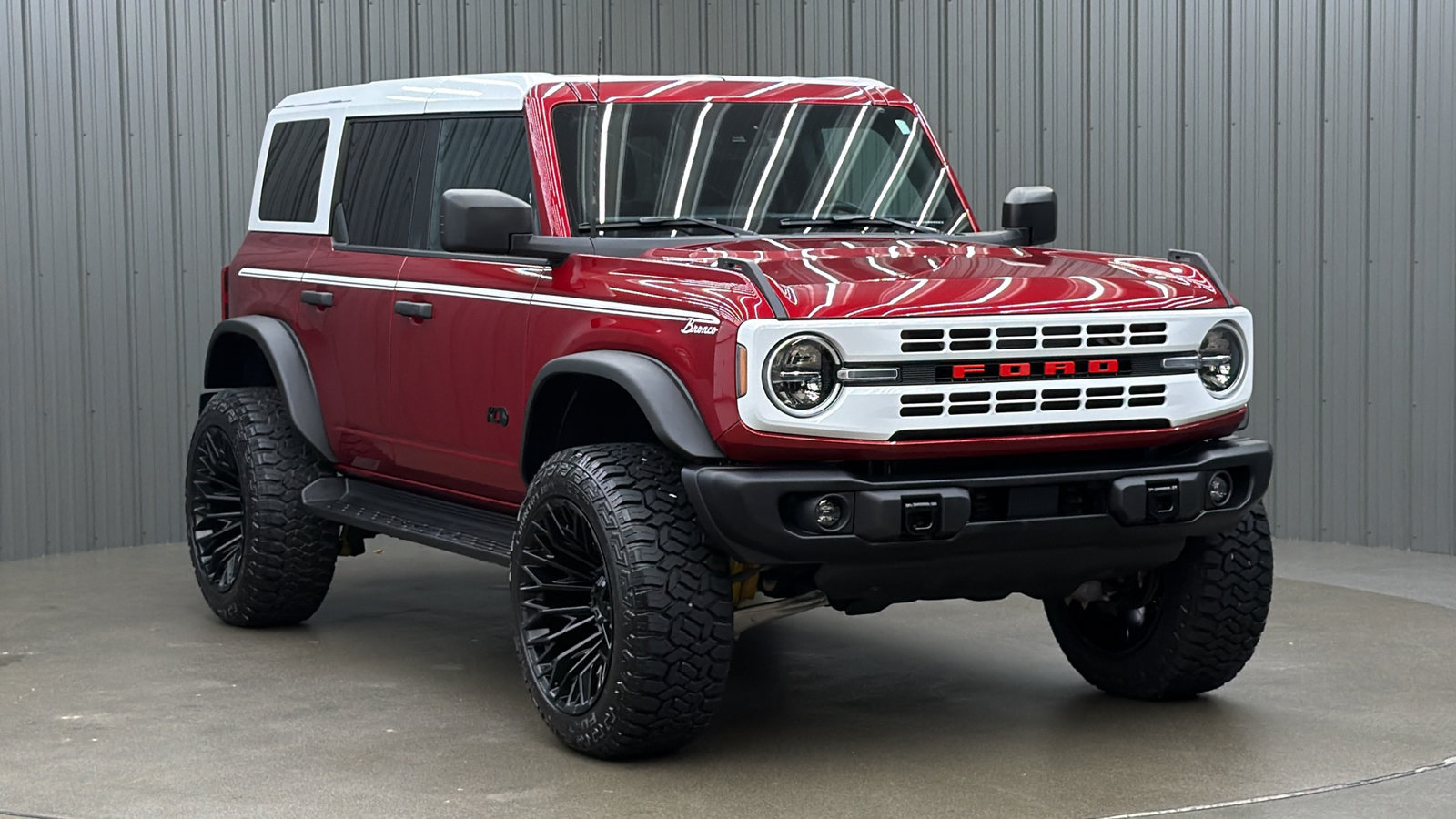 Used 2025 Ford Bronco Heritage Edition AWD/4WD image 7