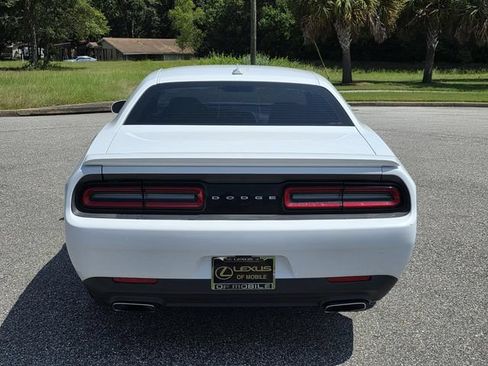 Used 2015 Dodge Challenger R/T w/ Quick Order Package 28B R/T RWD image 3