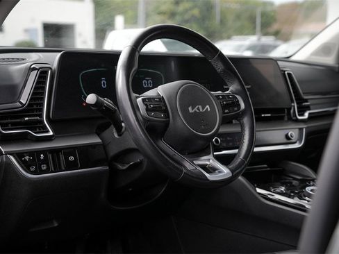 Used 2023 Kia Sportage EX w/ EX Premium Package image 9