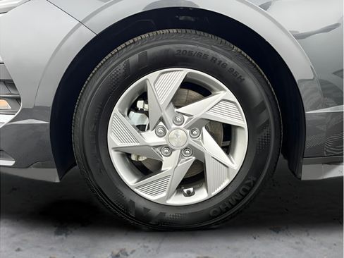 Used 2025 Hyundai Sonata SE FWD image 25