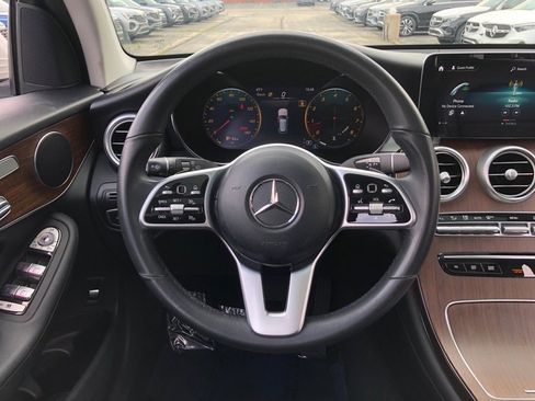 Used 2022 Mercedes-Benz GLC 300 4MATIC w/ Premium Package Lite image 18