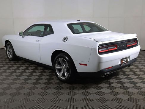 Used 2019 Dodge Challenger SXT image 6