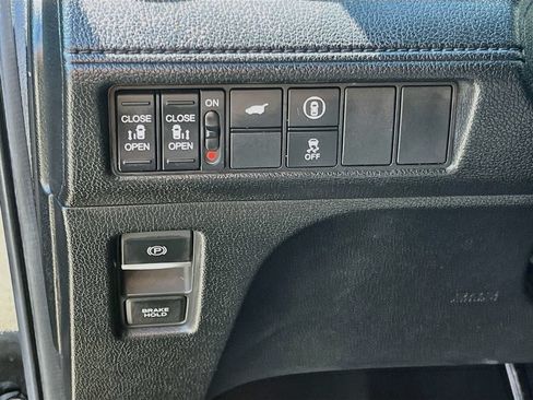 Used 2024 Honda Odyssey Sport image 10