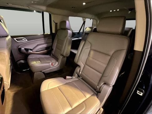 Used 2020 GMC Yukon XL Denali w/ Denali Premium Package AWD/4WD image 21