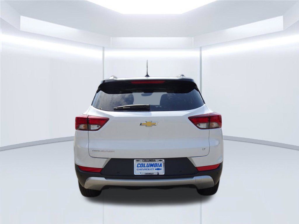 Used 2022 Chevrolet TrailBlazer LT w/ Driver Confidence Package FWD image 5
