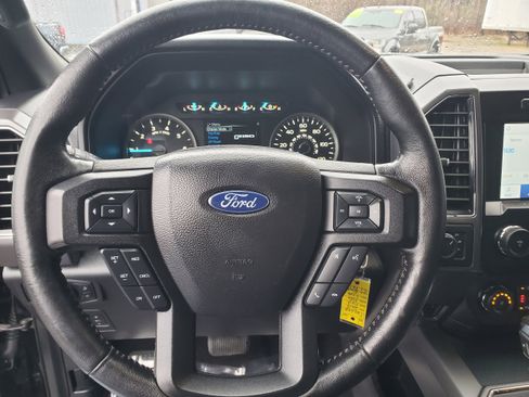 Used 2019 Ford F150 XLT w/ Equipment Group 302A Luxury AWD/4WD image 14