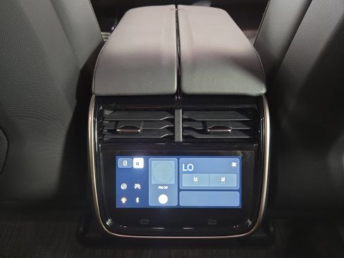 Used 2023 Rivian R1T Adventure AWD/4WD image 28