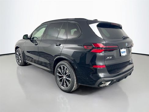 New 2026 BMW X5 xDrive40i w/ M Sport Package image 4