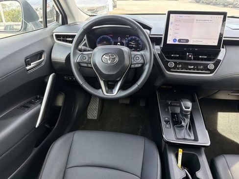 Certified 2026 Toyota Corolla Cross XLE FWD image 23