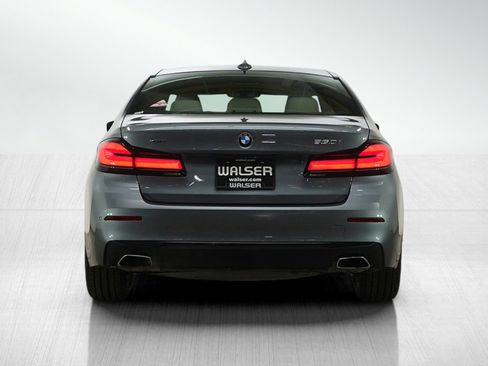 Used 2021 BMW 530i xDrive w/ Convenience Package image 4