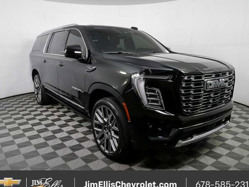 Certified 2025 GMC Yukon XL Denali Ultimate AWD/4WD image 1