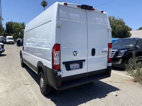 Used 2024 RAM ProMaster 2500 w/ Safety Group FWD image 10