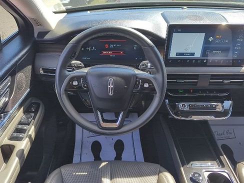 Used 2024 Lincoln Corsair Reserve w/ Equipment Group 201A FWD image 7