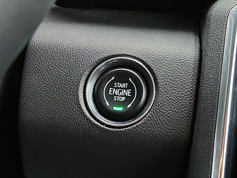 Certified 2025 GMC Acadia Elevation image 23