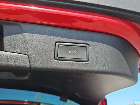 Used 2022 Volkswagen ID.4 Pro S w/ Gradient Package image 13