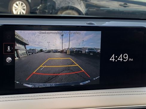 Used 2025 Genesis G70 2.5T image 17