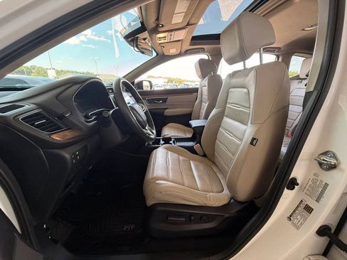 Used 2018 Honda CR-V Touring image 14
