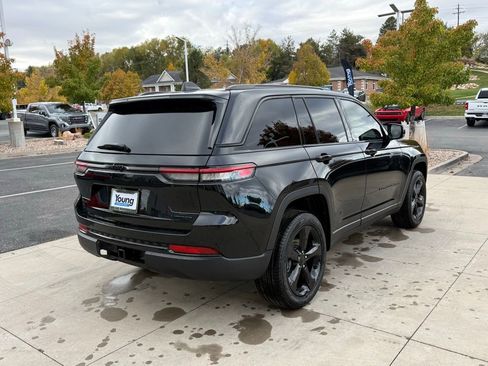 New 2025 Jeep Grand Cherokee Limited w/ Black Appearance Package image 8