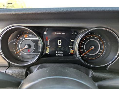 Used 2023 Jeep Wrangler Sport AWD/4WD image 18