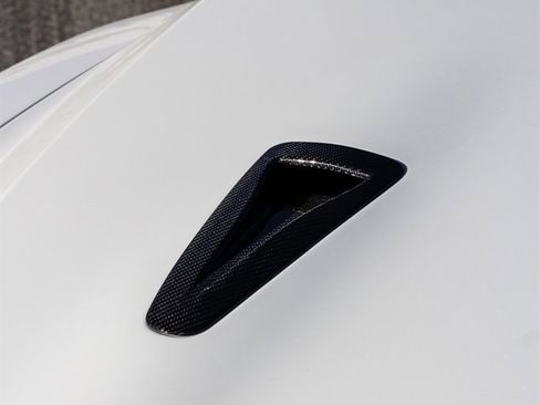 Used 2013 Nissan GT-R Premium image 12