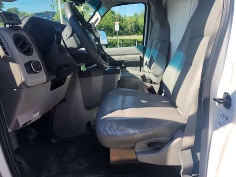 Used 2023 Ford E-350 and Econoline 350 Super Duty w/ Power Windows & Locks Group image 13