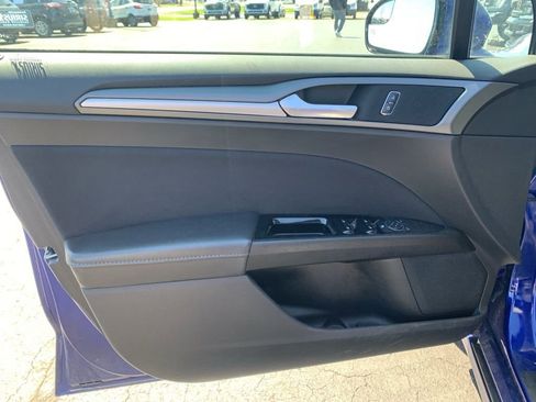 Used 2016 Ford Fusion SE image 29