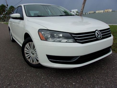 Used 2014 Volkswagen Passat 1.8T S FWD image 3