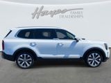 Used 2022 Kia Telluride S image 2