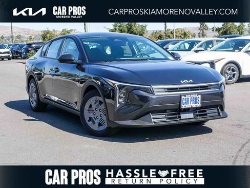 New 2026 Kia K4 LX image 1