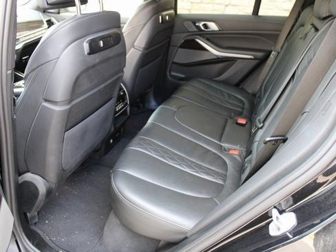 Used 2025 BMW X5 xDrive50e image 6