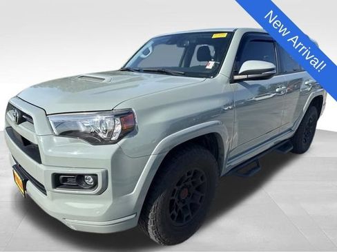 Used 2022 Toyota 4Runner TRD Sport w/ Technology Package AWD/4WD image 3