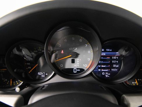 Used 2015 Porsche 911 GT3 RWD image 20