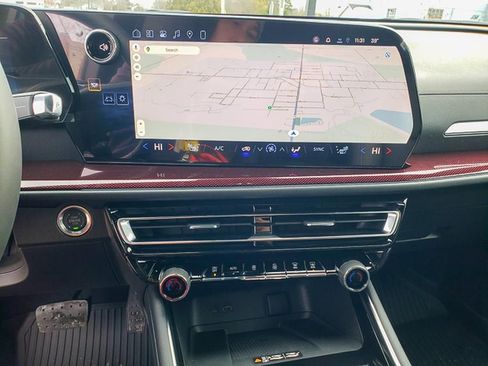 New 2026 Chevrolet Traverse Z71 w/ Driver Confidence Package image 15