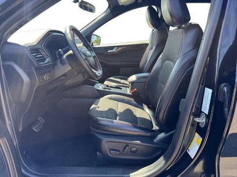 Used 2024 Ford Escape ST-Line w/ Equipment Group 301A FWD image 9