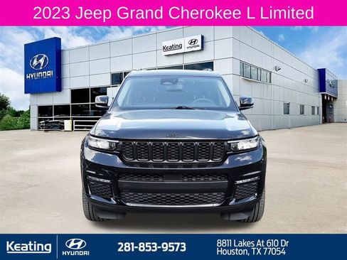 Used 2023 Jeep Grand Cherokee L Limited w/ Black Appearance Package AWD/4WD image 2