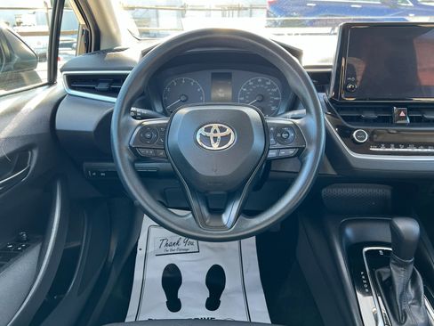Used 2023 Toyota Corolla LE image 12