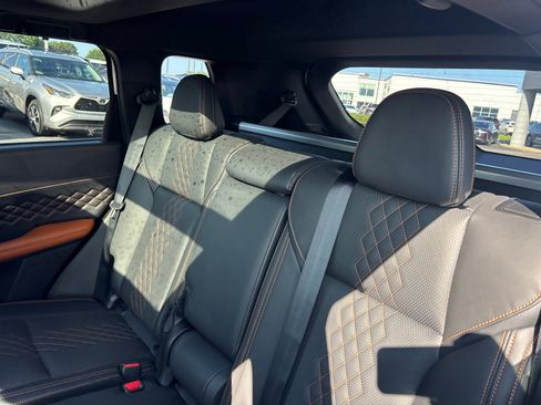 Used 2024 Mitsubishi Outlander SEL AWD/4WD image 26