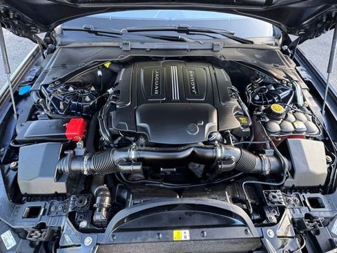 Used 2016 Jaguar XF Prestige image 2