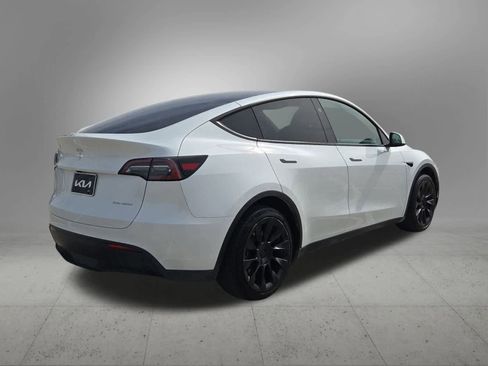 Used 2024 Tesla Model Y Long Range image 6