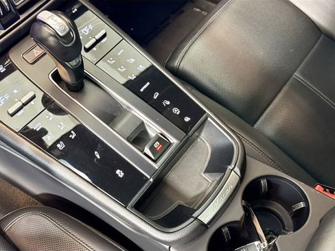 Certified 2024 Porsche Macan Turbo w/ Premium Plus Package image 18