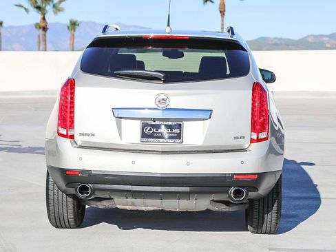 Used 2014 Cadillac SRX Luxury image 6