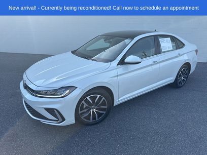Used 2025 Volkswagen Jetta SE