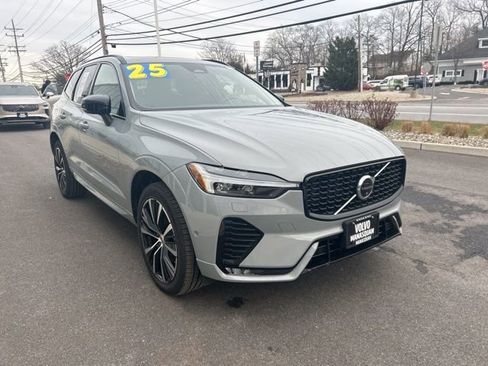 Certified 2025 Volvo XC60 B5 Plus AWD/4WD image 6