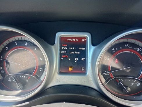 Used 2019 Dodge Journey SE FWD image 10