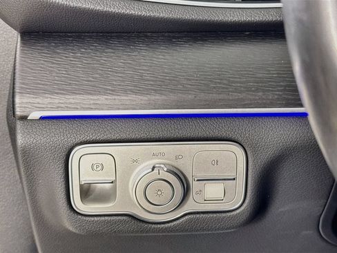 Used 2024 Mercedes-Benz GLE 350 4MATIC image 10