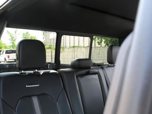 Used 2019 Ford F150 Platinum w/ Equipment Group 701A Luxury AWD/4WD image 37